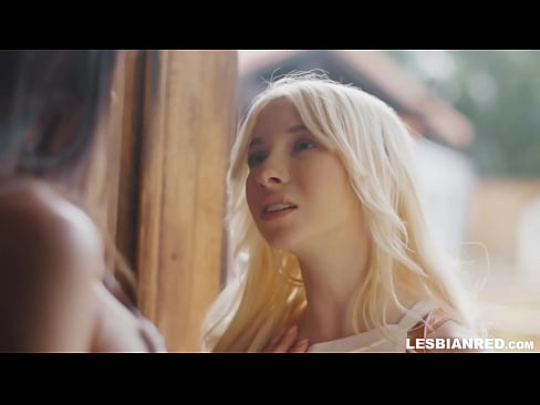 ❤️ La noia torna a casa uns mesos després i s'acaba menjant el cony de la seva madrastra ❤❌ Vídeo porno al ca.tradewin.top ❌